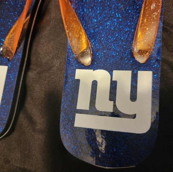 NY Giants Women's Sparkly Flip Flop. Small. New! Cute, trendy, different. - Picture 2 of 10